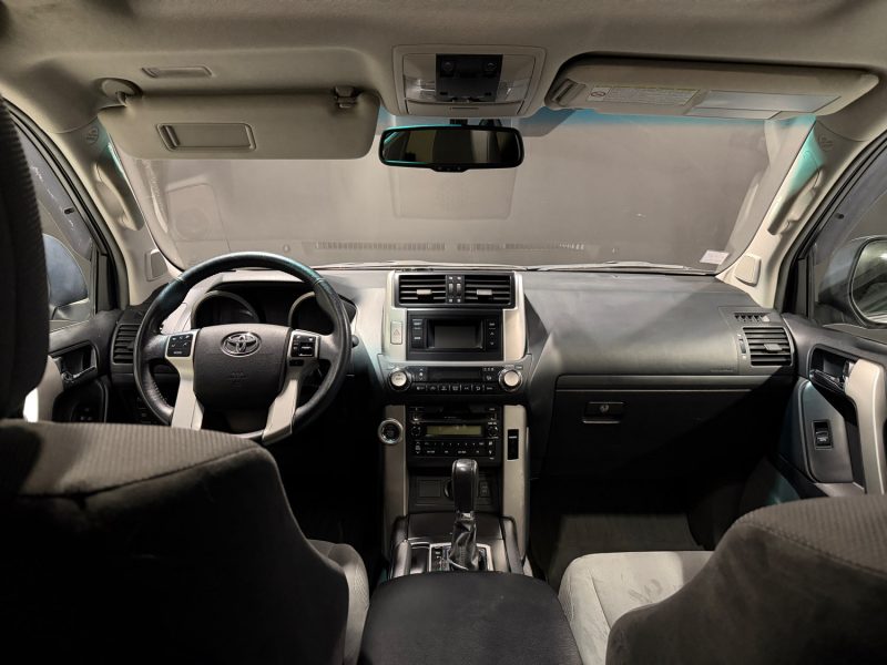 TOYOTA LAND CRUISER  2011