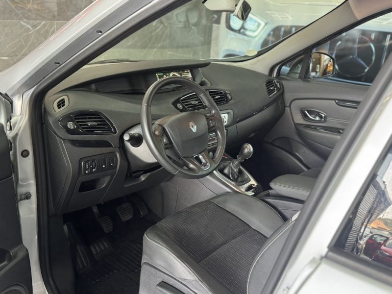 RENAULT SCENICIII 1.5 DCI 110CH ENERGY ZEN ECO² 5 PLACES 2014