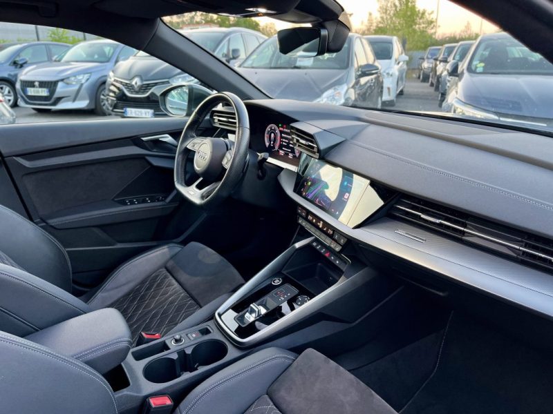 AUDI A3 SPORTBACK 2.0 35 TDI S-LINE 150ch / TOIT OUVRANT