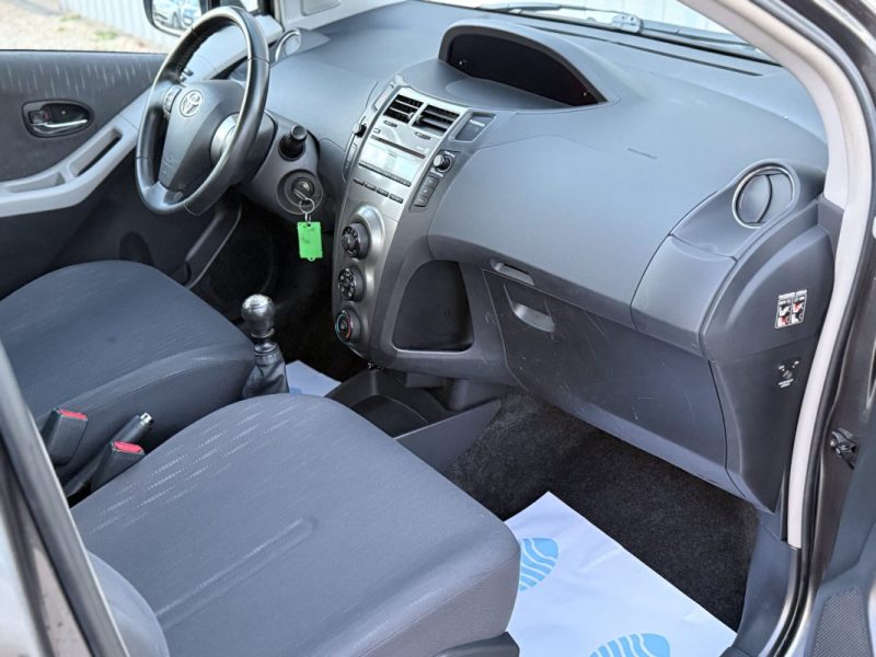 TOYOTA YARIS 1.3 VVTI 16V 101CV 2009 184000KM 