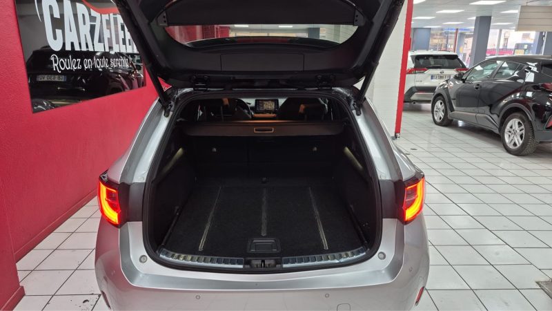 TOYOTA COROLLA TOURING SPORTS 122cv COLLECTION/1 ERE MAIN/TVA RECUPERABLE