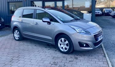 PEUGEOT 5008 1.6L BlueHDi 120cv STYLE_GPS_7 places / Révisée&Garantie 