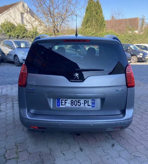 PEUGEOT 5008 1.6L BlueHDi 120cv STYLE_GPS_7 places / Révisée&Garantie 