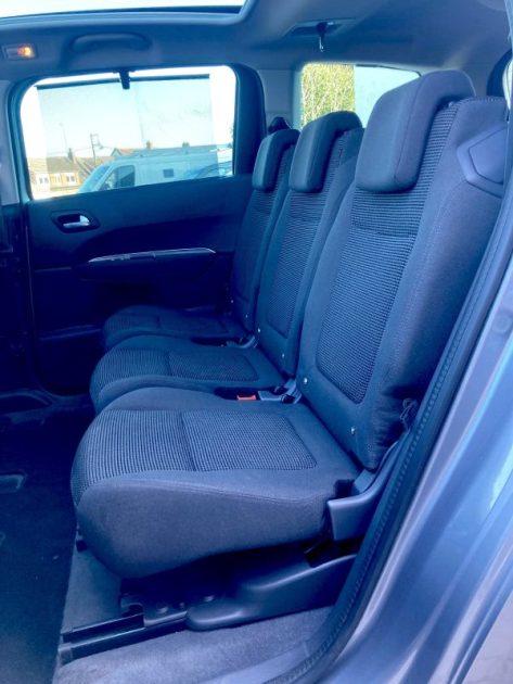 PEUGEOT 5008 1.6L BlueHDi 120cv STYLE_GPS_7 places / Révisée&Garantie 