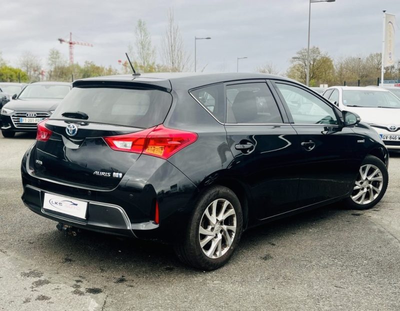 TOYOTA AURIS 1.8 HYBRID 136h DYNAMIC BUSINESS