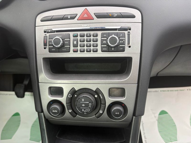 PEUGEOT 308 I 1.6 HDI 110cv Féline garantie 12 mois