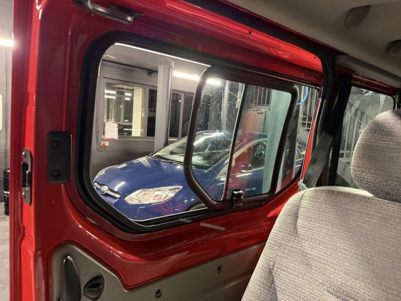 RENAULT TRAFIC II PHASE 2 PASSENGER 2.0 DCI 90 Cv L1H1 67 100 Kms 1ERE MAIN - Garantie 1 an