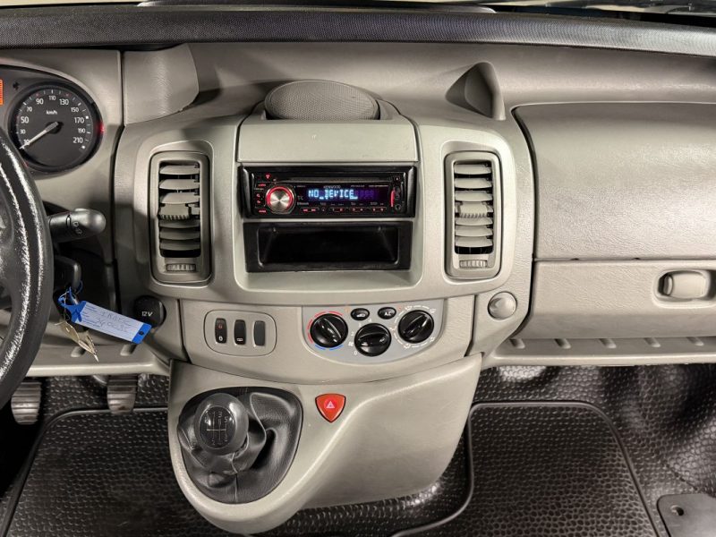 RENAULT TRAFIC II PHASE 2 PASSENGER 2.0 DCI 90 Cv L1H1 67 100 Kms 1ERE MAIN - Garantie 1 an