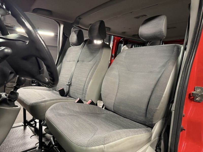 RENAULT TRAFIC II PHASE 2 PASSENGER 2.0 DCI 90 Cv L1H1 67 100 Kms 1ERE MAIN - Garantie 1 an