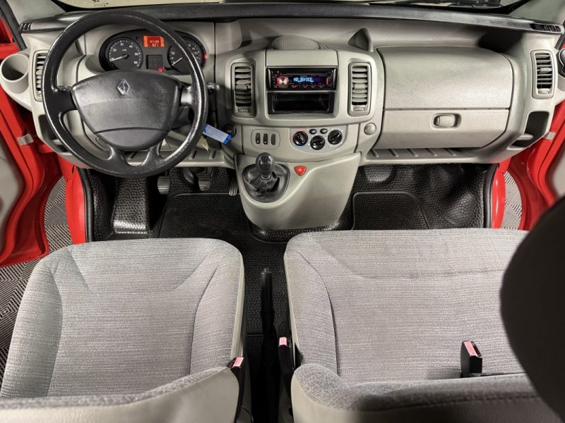 RENAULT TRAFIC II PHASE 2 PASSENGER 2.0 DCI 90 Cv L1H1 67 100 Kms 1ERE MAIN - Garantie 1 an