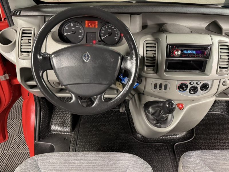 RENAULT TRAFIC II PHASE 2 PASSENGER 2.0 DCI 90 Cv L1H1 67 100 Kms 1ERE MAIN - Garantie 1 an