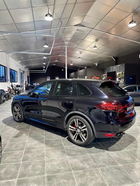 PORSCHE CAYENNE 4.8 V8 TURBO TIPTRONIC S  MOTEUR CHANGER NEUF PORSCHE