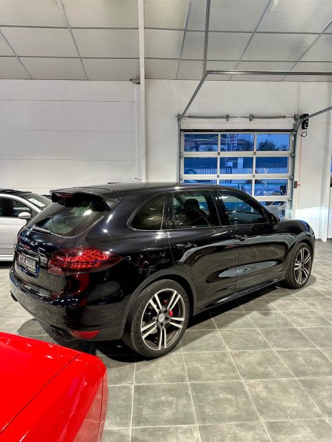 PORSCHE CAYENNE 4.8 V8 TURBO TIPTRONIC S  MOTEUR CHANGER NEUF PORSCHE