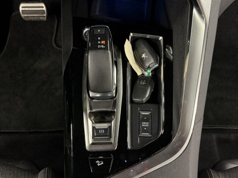 PEUGEOT 3008 II PHASE 2 GT LINE 1.6 THP HYBRID 300 Cv TOIT OUVRANT BOITE AUTO VIRTUAL - Garantie 1an