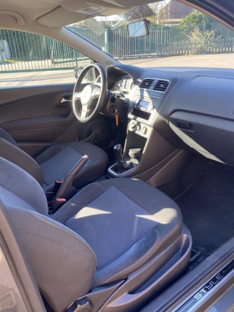 VOLKSWAGEN POLO V  1.6 TDI (90CH) 2011