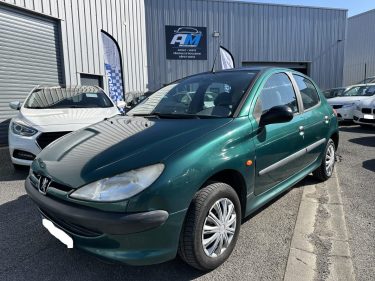 PEUGEOT 206 1.4I  8V 75 CV  XT PREMIUM Garantie