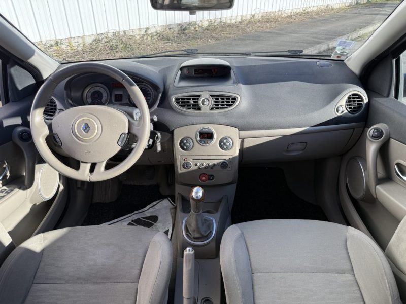 RENAULT CLIO III CONFORT DYNAMIQUE 1.4 16V 2006