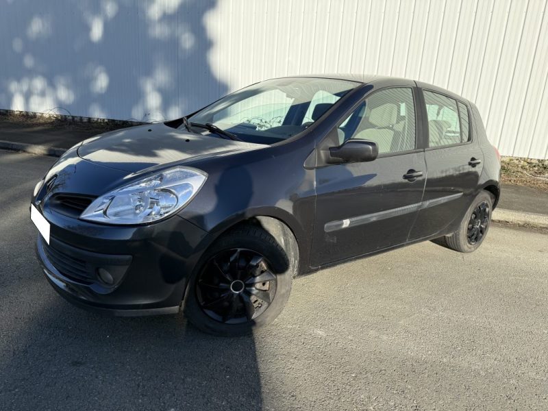 RENAULT CLIO III CONFORT DYNAMIQUE 1.4 16V 2006