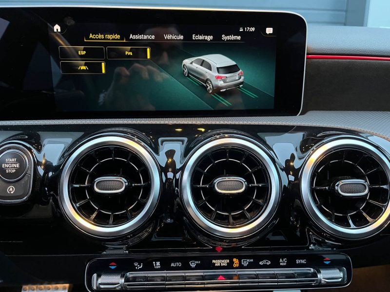 MERCEDES CLASSE A 200D AMG LINE 8G DCT- TOIT OUVRANT- CARPLAY  