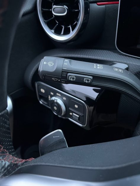 MERCEDES CLASSE A 200D AMG LINE 8G DCT- TOIT OUVRANT- CARPLAY  