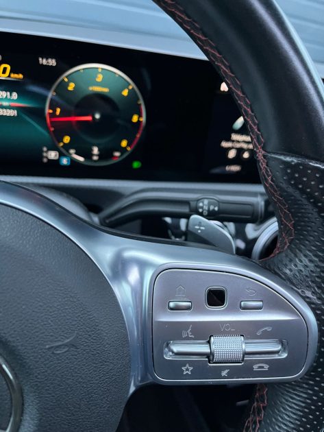 MERCEDES CLASSE A 200D AMG LINE 8G DCT- TOIT OUVRANT- CARPLAY  