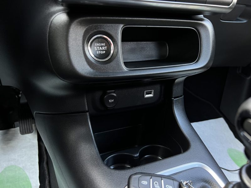 CITROEN C3 II PHASE 2 SHINE 1.2 110 Cv 13 500 Kms / BVM6 APPLE CARPLAY & ANDROID - GARANTIE 1 AN