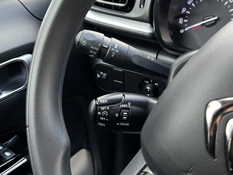 CITROEN C3 II PHASE 2 SHINE 1.2 110 Cv 13 500 Kms / BVM6 APPLE CARPLAY & ANDROID - GARANTIE 1 AN