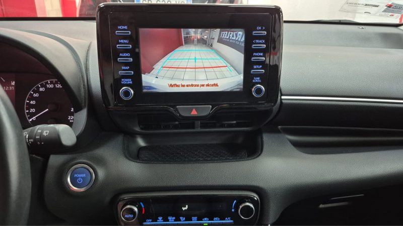 TOYOTA YARIS 4 BERLINE 116cv DYNAMIC/1 ERE MAIN/TVA RECUPERABLE