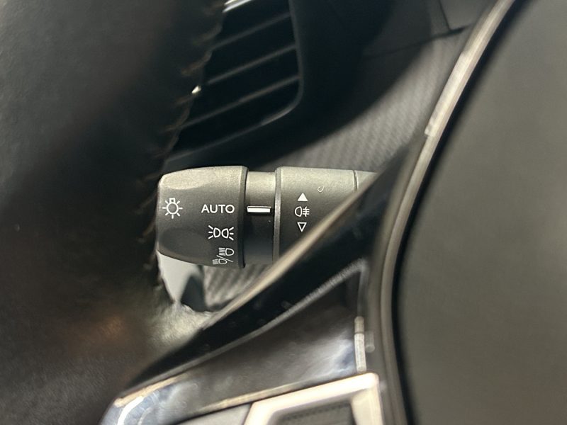 PEUGEOT 2008 1.5 BLUE HDI 110 CV  