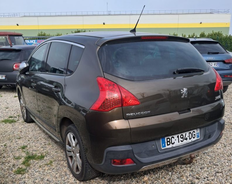 PEUGEOT 3008 MONOSPACE 2.0 HDI 2010