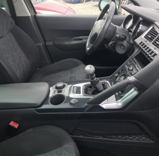 PEUGEOT 3008 MONOSPACE 2.0 HDI 2010