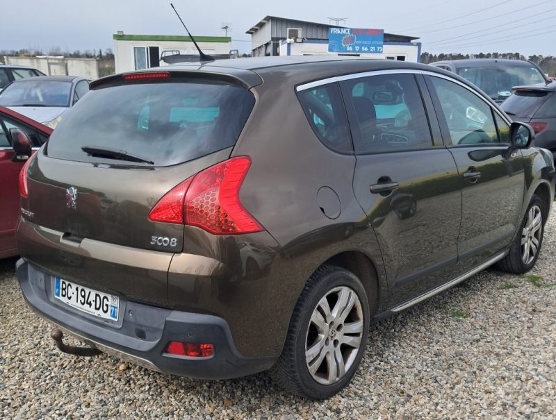 PEUGEOT 3008 MONOSPACE 2.0 HDI 2010