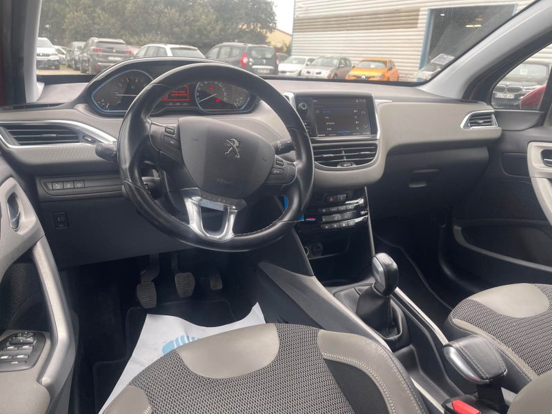 PEUGEOT 2008 1.2 TURBO 110CH S&S BVM5 Allure