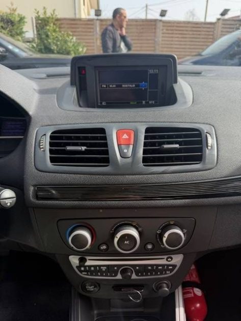 RENAULT MEGANE 1.5 DCI EXPRESSION 2011 - 67 900Kms - Distrib ok - Parfait Etat - Suivit RENAULT