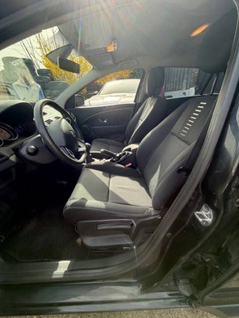 RENAULT MEGANE 1.5 DCI EXPRESSION 2011 - 67 900Kms - Distrib ok - Parfait Etat - Suivit RENAULT