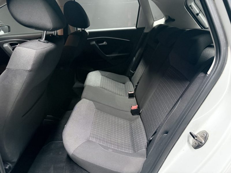 VOLKSWAGEN POLO 1.4 TDI 90CH BLUEMOTION TECHNOLOGY CONFORTLINE BUSINESS 5P 2015