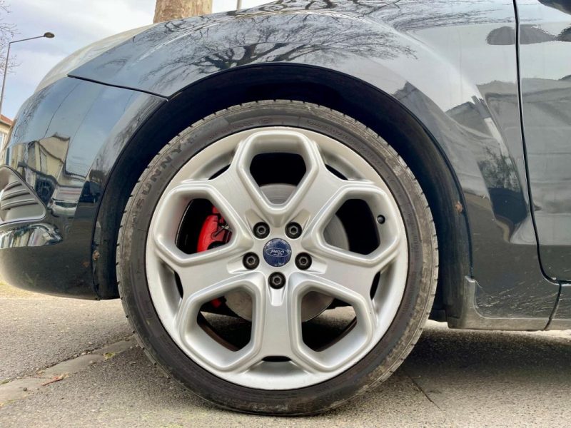 FORD FOCUS 1.8 TDCi 115 GHIA 
