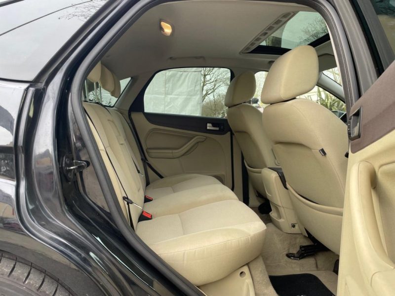 FORD FOCUS 1.8 TDCI 115 GHIA 