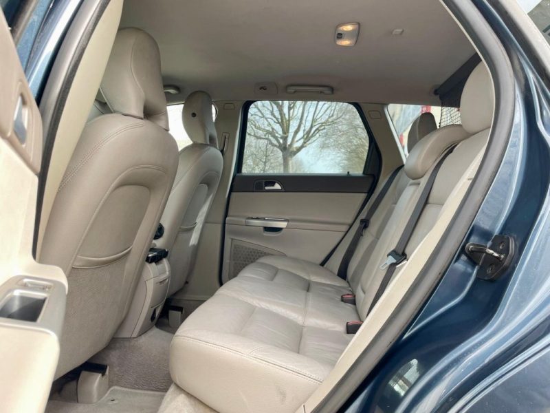 VOLVO V50 2.4 D5 180 SUMMUM 