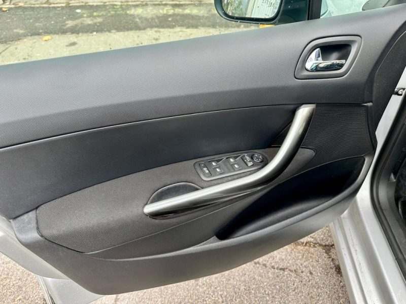 PEUGEOT 308 SW 1.6 E-HDI 112 PACK FAMILY 
