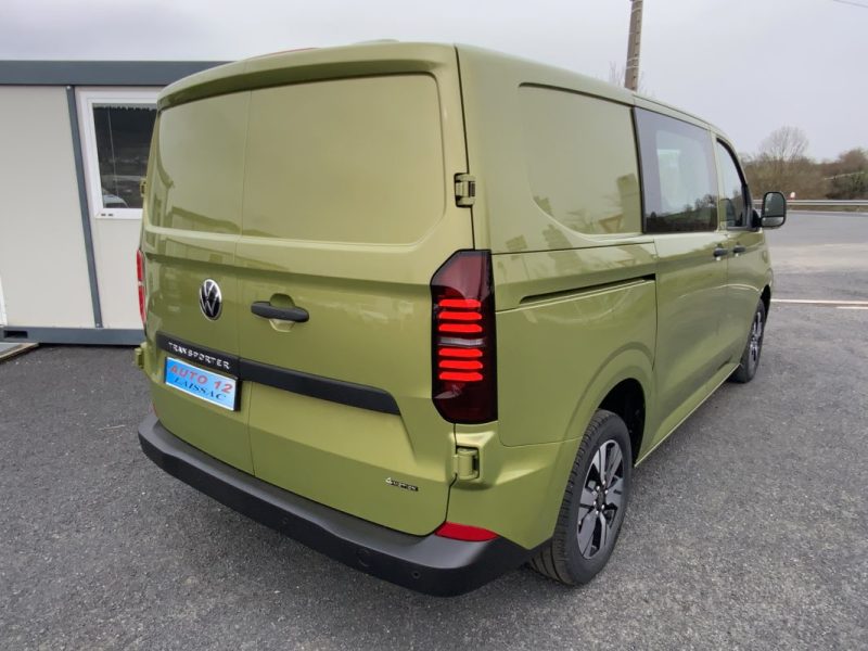 GARANTIE CONSTRUCTEUR 17/02/2031 - TVA RÉCUPÉRABLE VOLKSWAGEN  TRANSPORTER 2,0 150 CV PROCAB 
