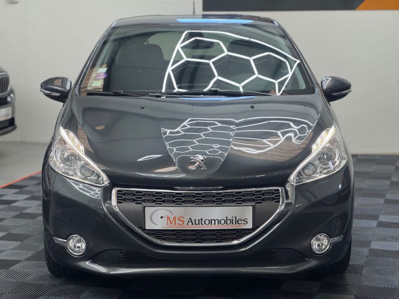 PEUGEOT 208 SEULEMENT 18000KM 1.6 VTI 120ch ALLURE 1ERE MAIN GARANTIE 12 MOIS HISTORIQUE COMPLET🇨🇵