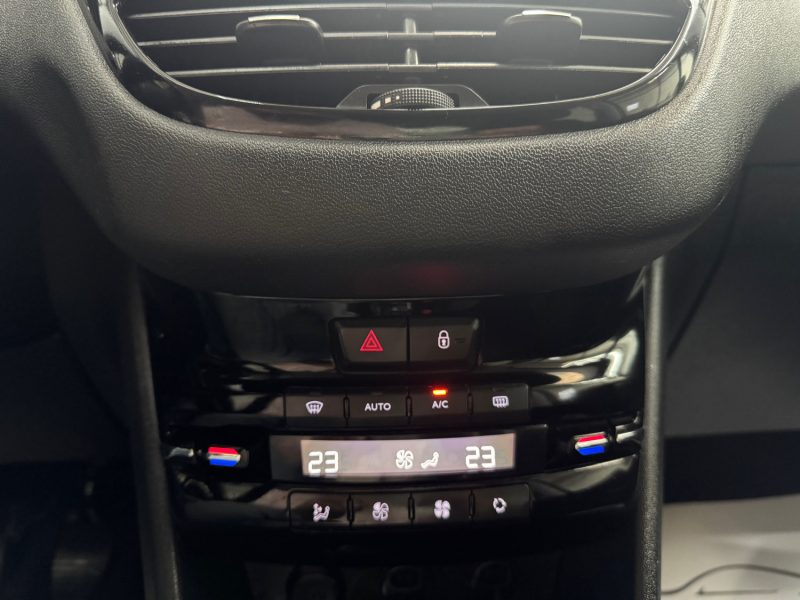 PEUGEOT 208 SEULEMENT 18000KM 1.6 VTI 120ch ALLURE 1ERE MAIN GARANTIE 12 MOIS HISTORIQUE COMPLET🇨🇵