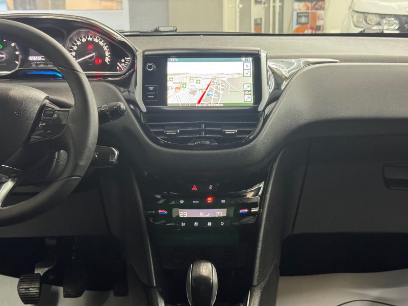 PEUGEOT 208 SEULEMENT 18000KM 1.6 VTI 120ch ALLURE 1ERE MAIN GARANTIE 12 MOIS HISTORIQUE COMPLET🇨🇵