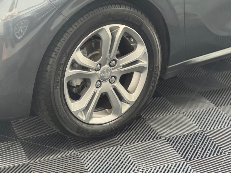 PEUGEOT 208 SEULEMENT 18000KM 1.6 VTI 120ch ALLURE 1ERE MAINS GARANTIE 12MOIS HISTORIQUE COMPLET🇨🇵