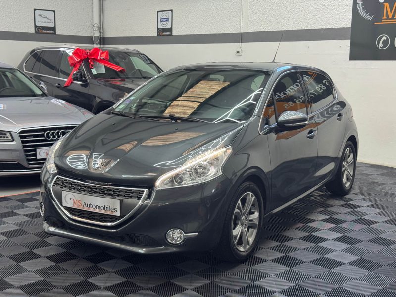 PEUGEOT 208 SEULEMENT 18000KM 1.6 VTI 120ch ALLURE 1ERE MAIN GARANTIE 12 MOIS HISTORIQUE COMPLET🇨🇵