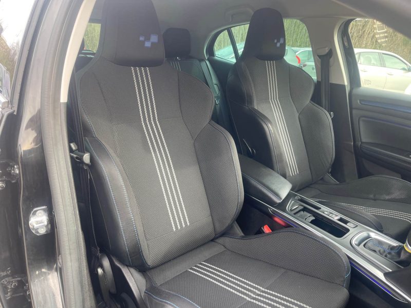 RENAULT MEGANE 1.5 BLUE DCI 115CH INTENS EDC GT LINE 63MKM