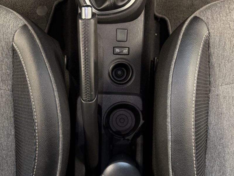 RENAULT CAPTUR PHASE 2 INTENS 1.5 DCI 110 Cv ECRAN GPS TACTILE CAMERA RECUL BVM6 - GARANTIE 1 AN
