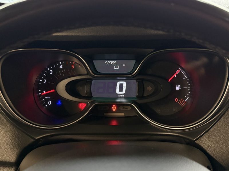 RENAULT CAPTUR PHASE 2 INTENS 1.5 DCI 110 Cv ECRAN GPS TACTILE CAMERA RECUL BVM6 - GARANTIE 1 AN