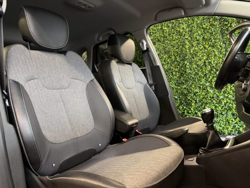 RENAULT CAPTUR PHASE 2 INTENS 1.5 DCI 110 Cv ECRAN GPS TACTILE CAMERA RECUL BVM6 - GARANTIE 1 AN